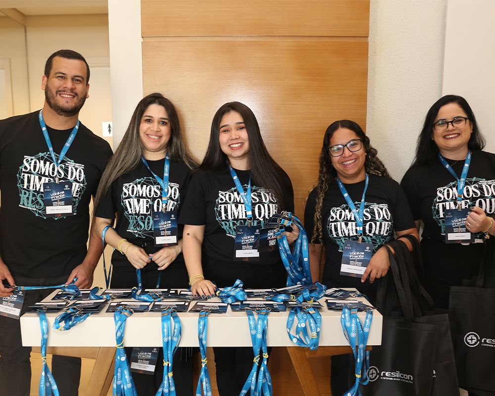 Equipe da Resilcon reunida em evento